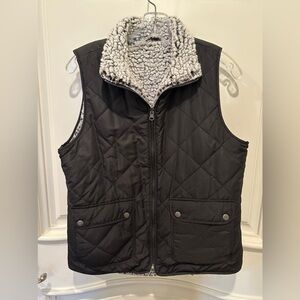 Women's Black Quilted Vest with Sherpa Lining